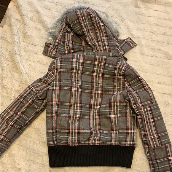 Cute short spring / fall jacket! - Picture 5 of 5